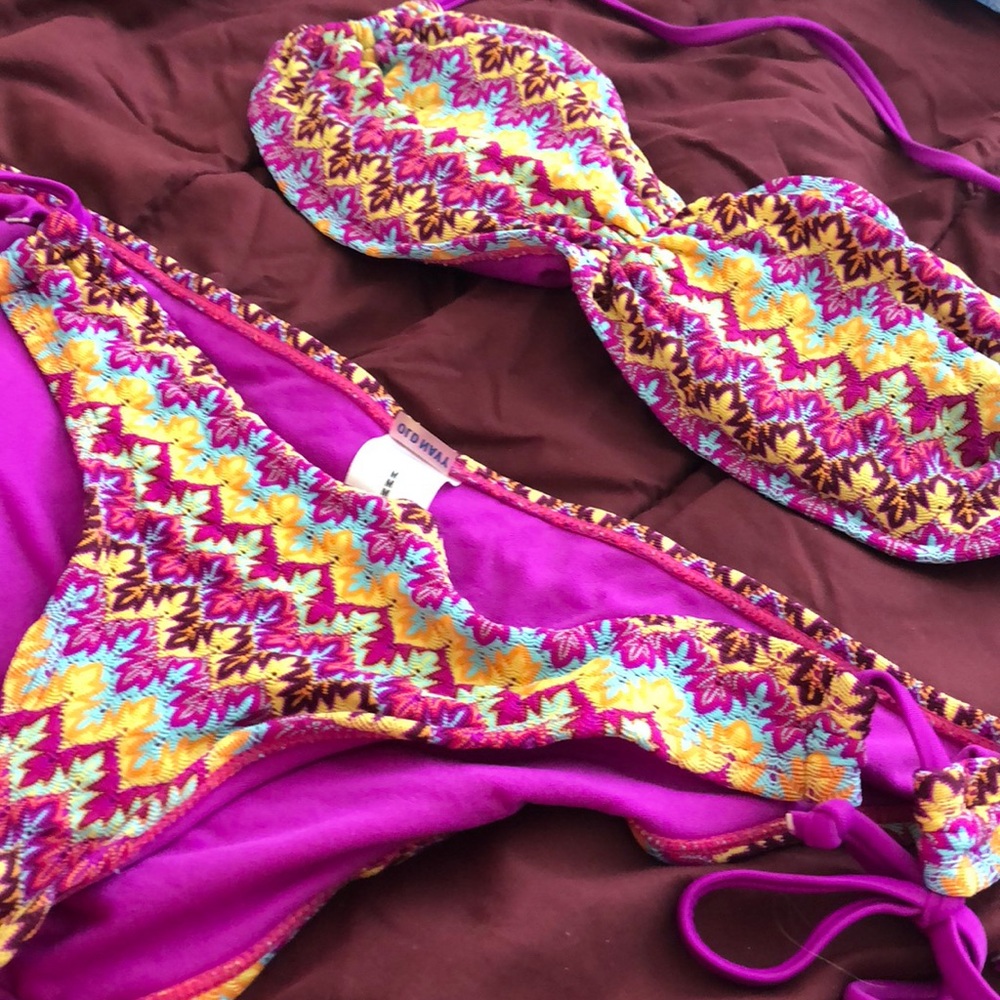 Swimsuits - Picture 2 of 5